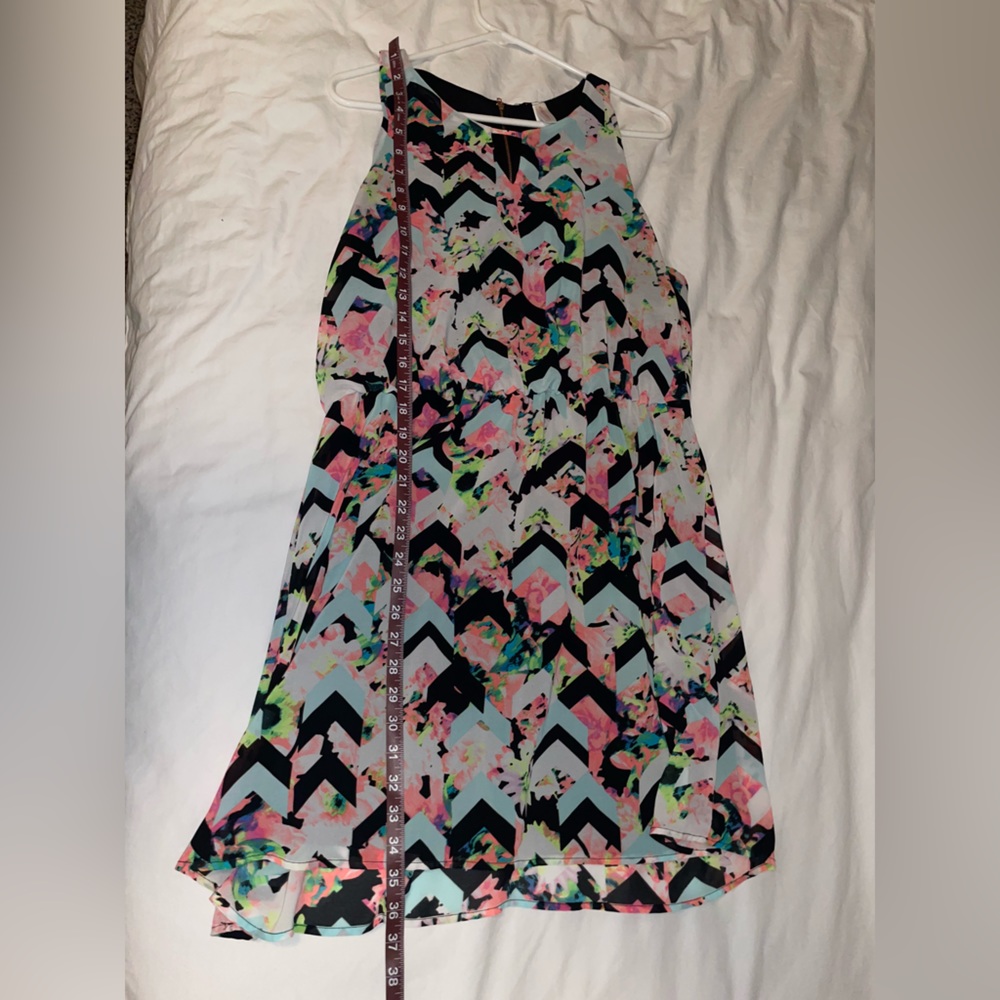cute short Chevron Xhilaration summer dress - Picture 7 of 7